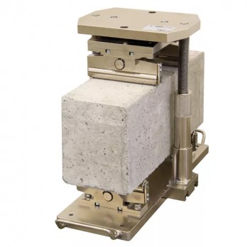 Flexural Test Device for Concrete Beams